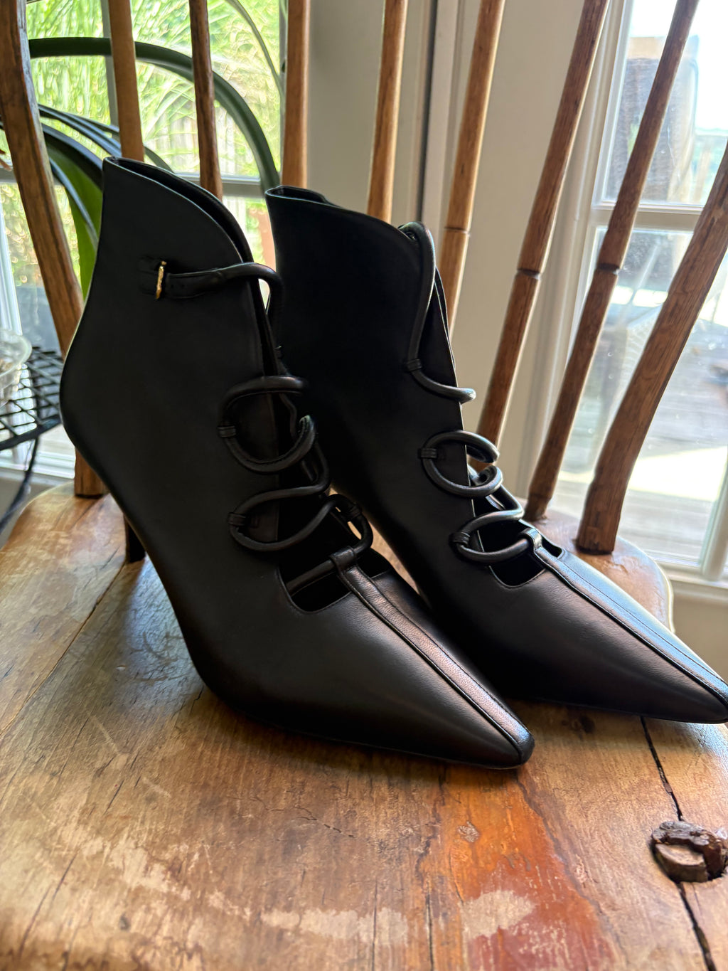 Salvatore Ferragamo Boots

Worn by Emily King at the 2020 Grammy Awards