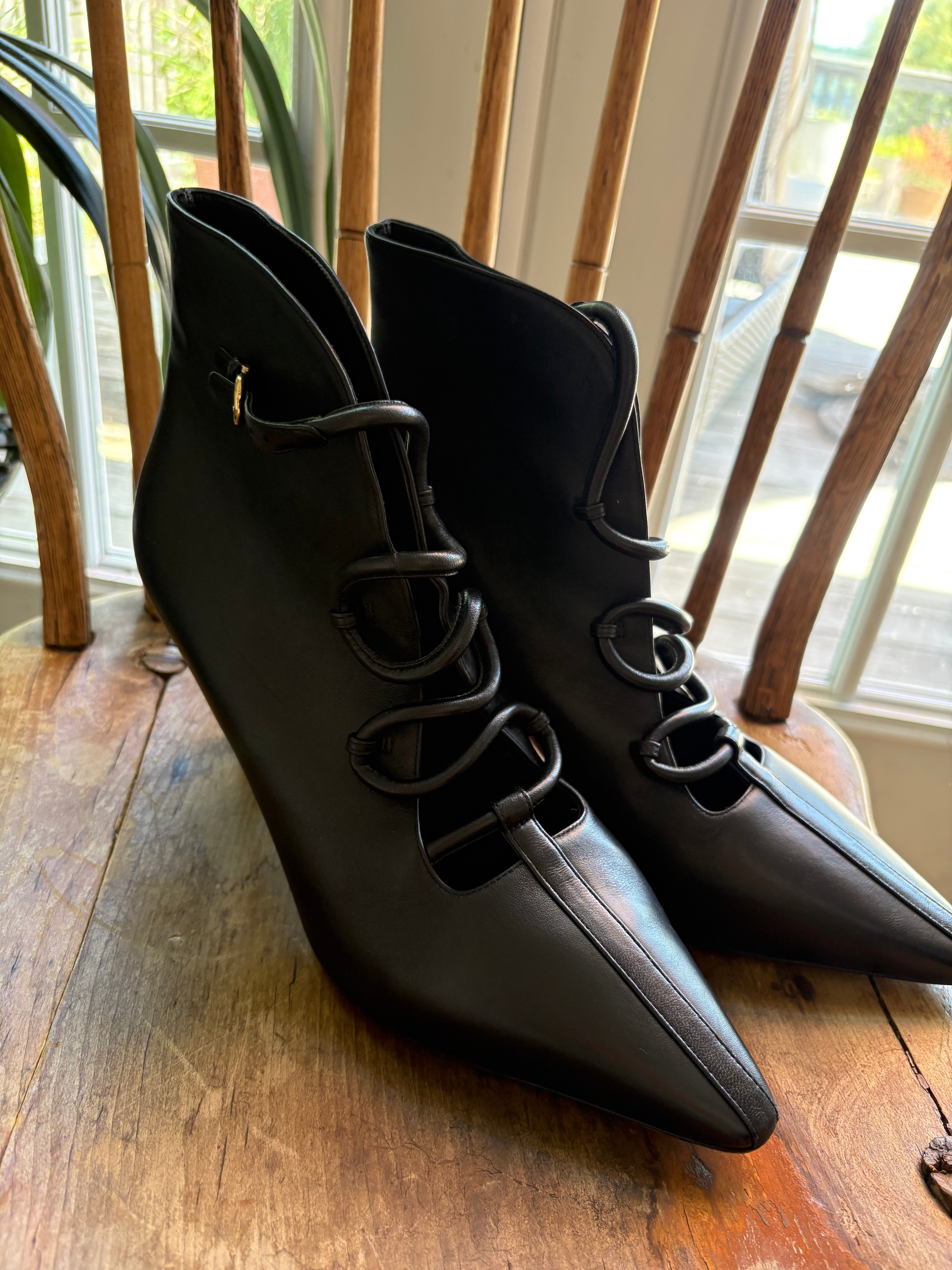 Salvatore Ferragamo Boots

Worn by Emily King at the 2020 Grammy Awards