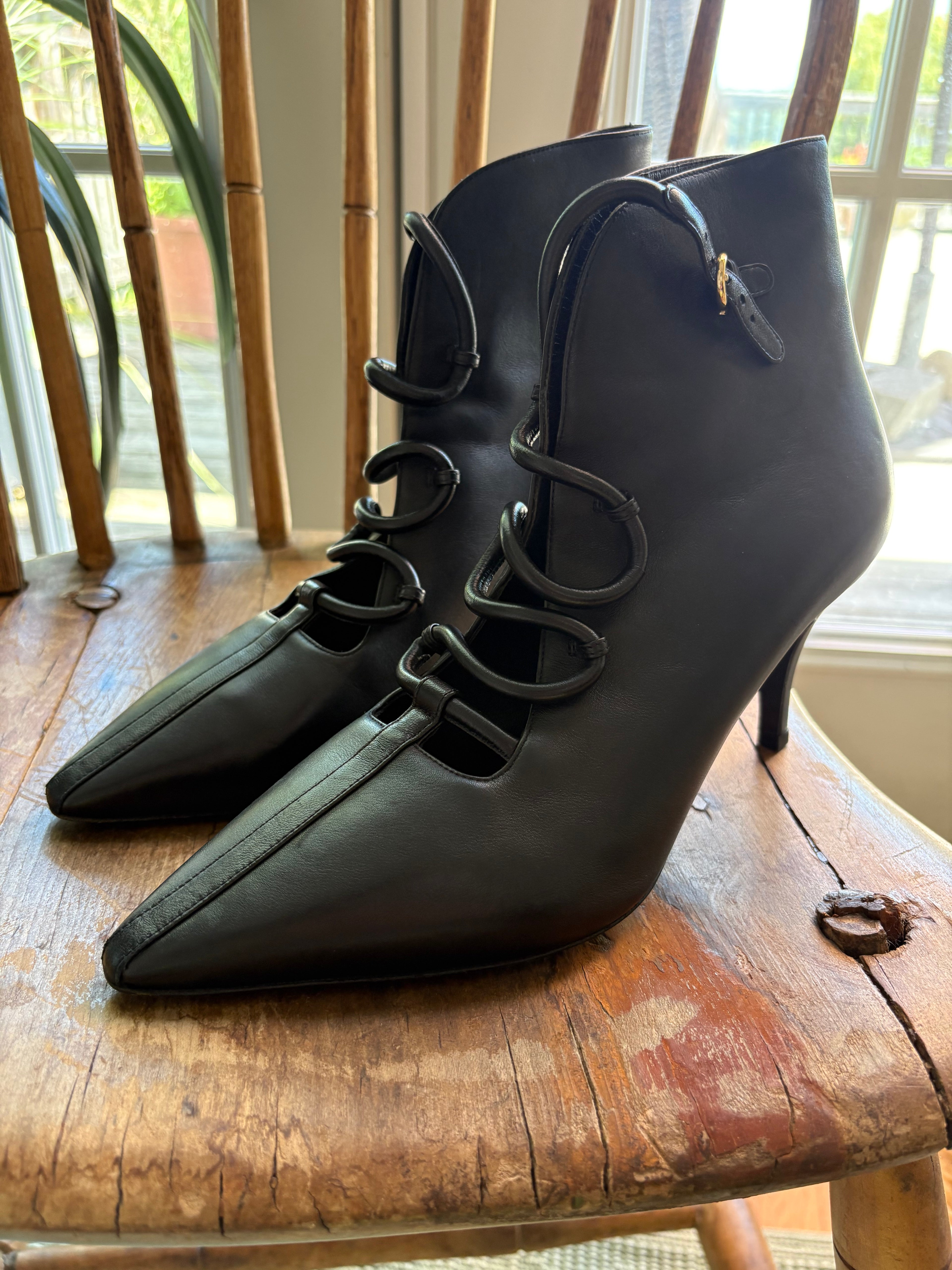 Salvatore Ferragamo Boots

Worn by Emily King at the 2020 Grammy Awards
