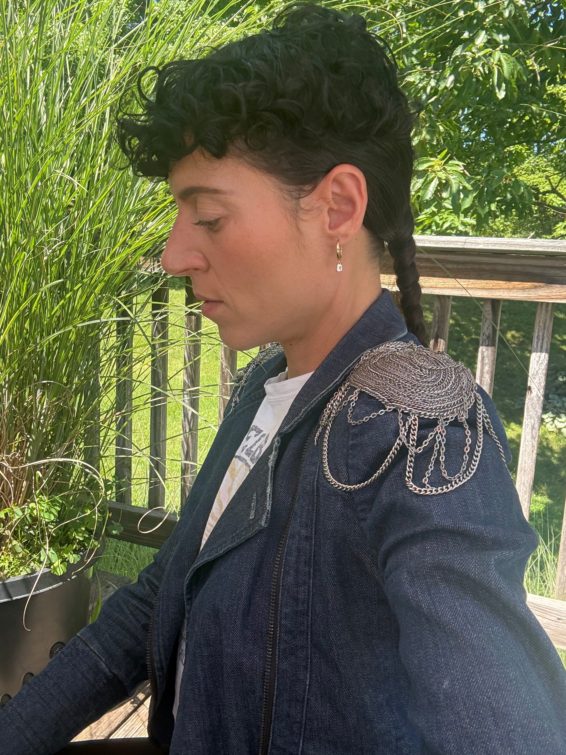 The Seven EP cover original Jacket - Alice + Olivia Denim Military Jacket
Worn by Emily King on the cover of the Seven EP (2011) Xs